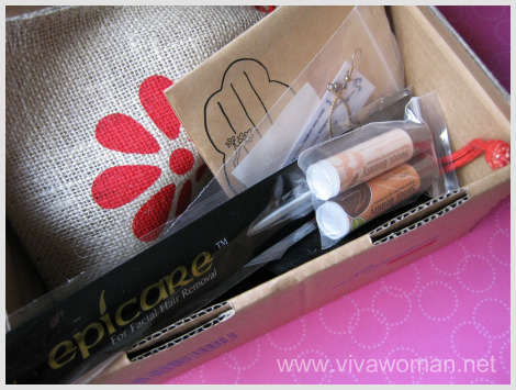 VivaBella Giveaway Items