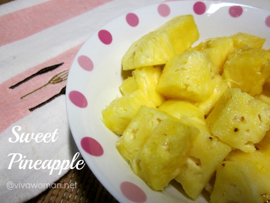 eating pineapple flattens tummy