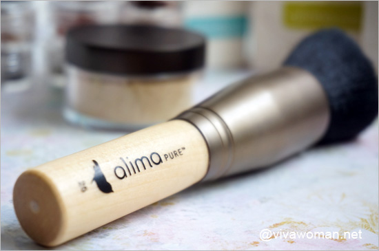 Alima-Pure-Foundation-Brush