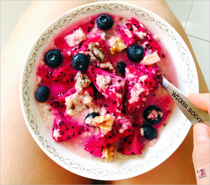 Oatmeal With Fruits